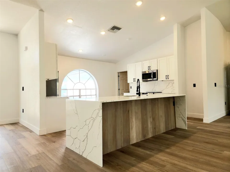 1032 CONCERT AVE, photo 7