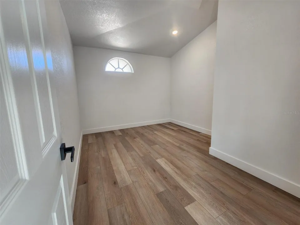 1032 CONCERT AVE, photo 32