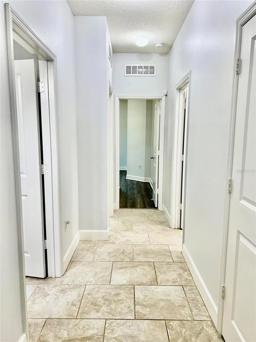 2301 AVELLINO AVE, photo 18