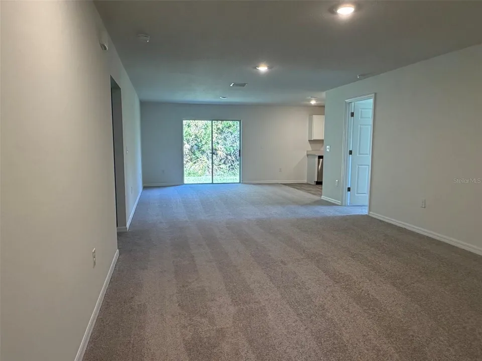 880 HUDSON VALLEY DR, photo 2
