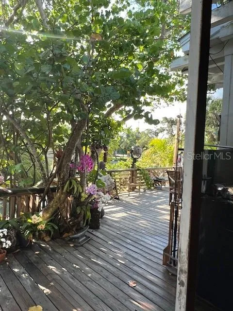 300 GARDEN LN, photo 21