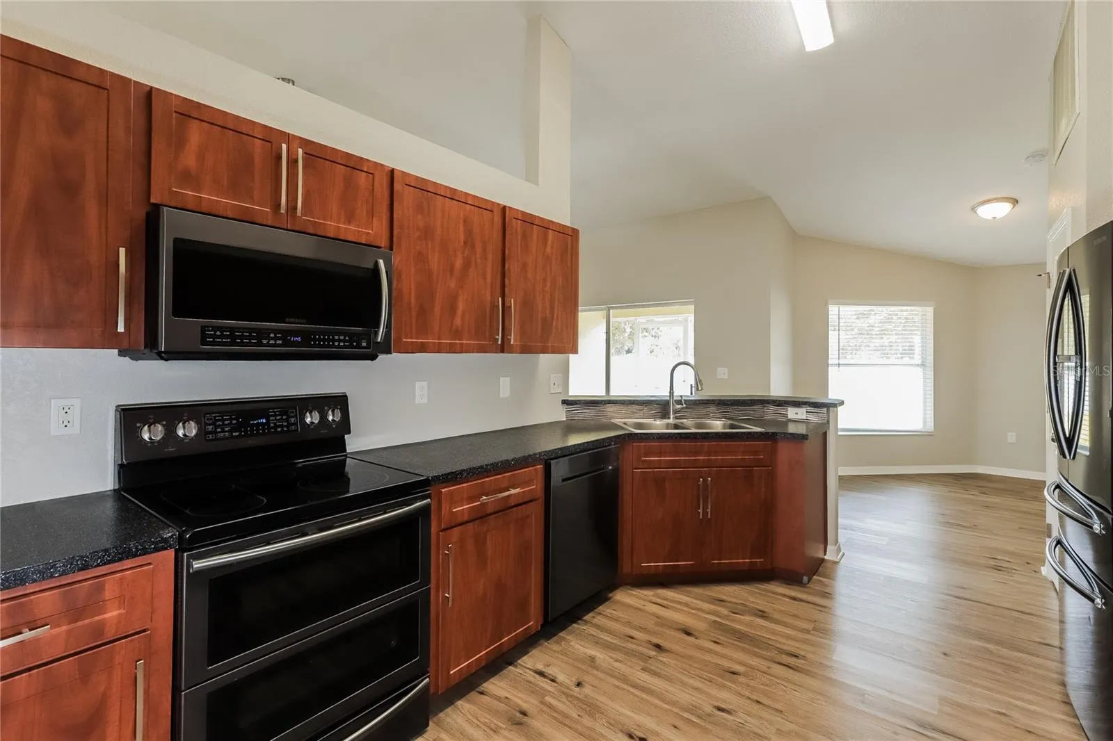 3407 IMPERIAL MANOR WAY, photo 4