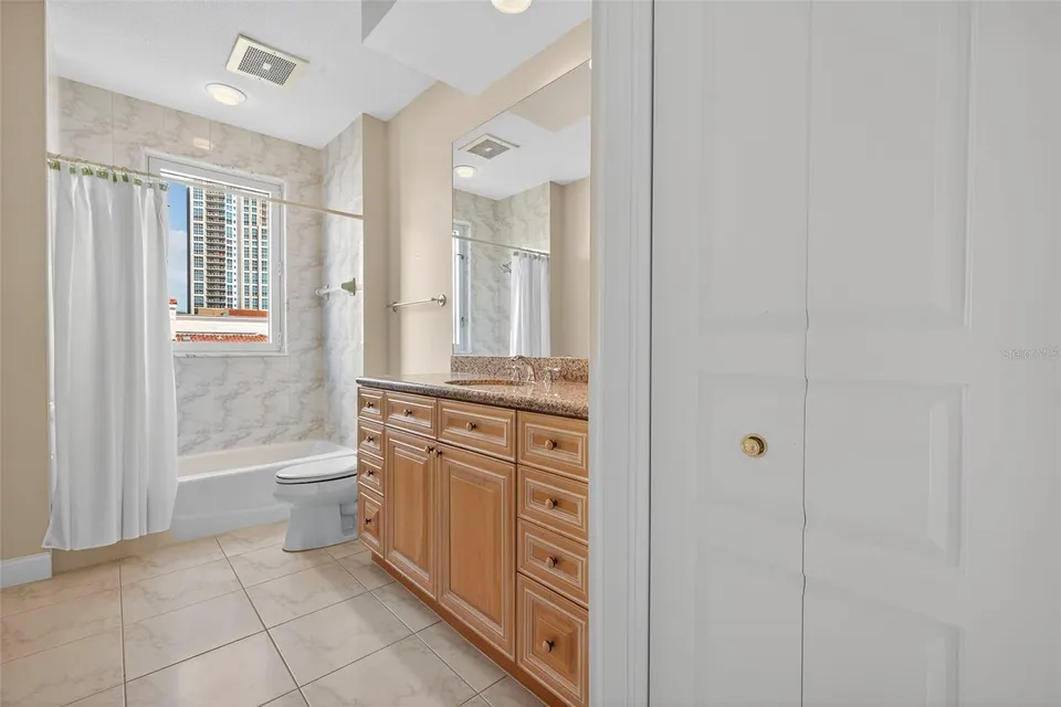 288 BEACH DR NE #4B, photo 44