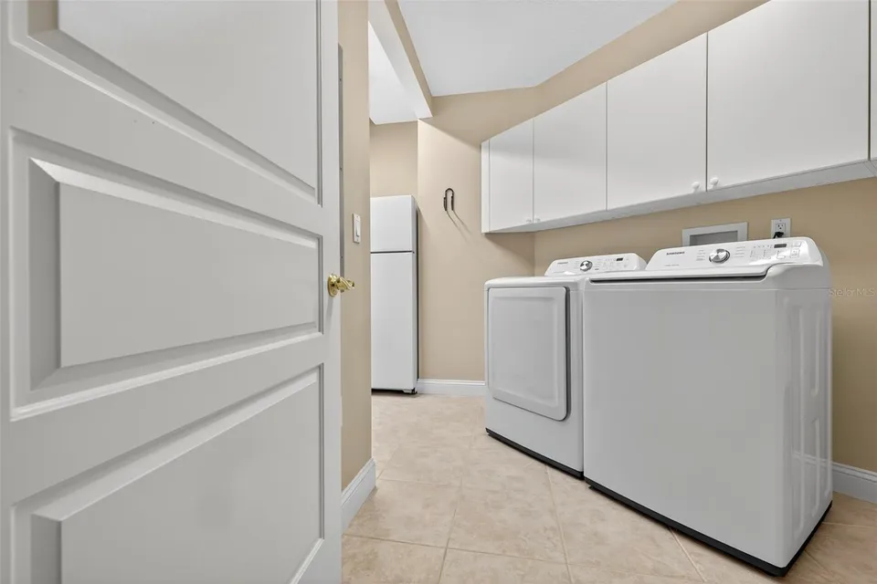 288 BEACH DR NE #4B, photo 45
