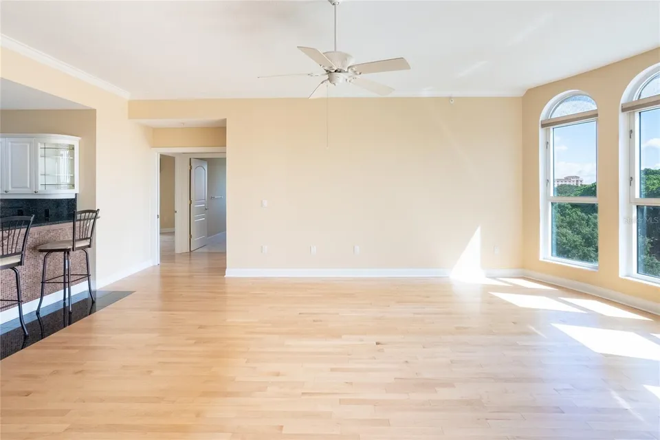 288 BEACH DR NE #4B, photo 14