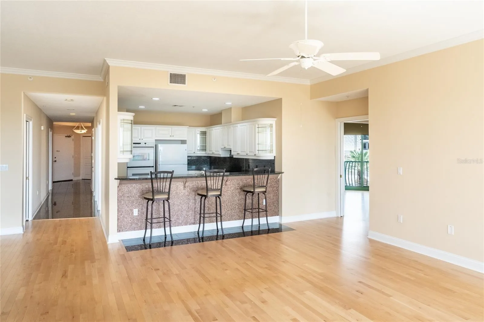 288 BEACH DR NE #4B, photo 16