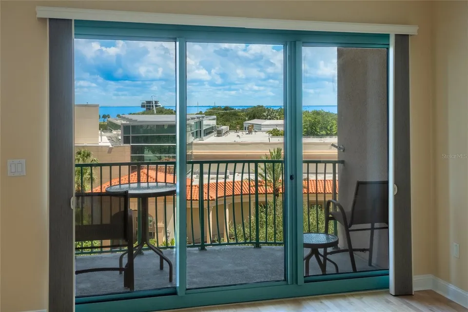 288 BEACH DR NE #4B, photo 18