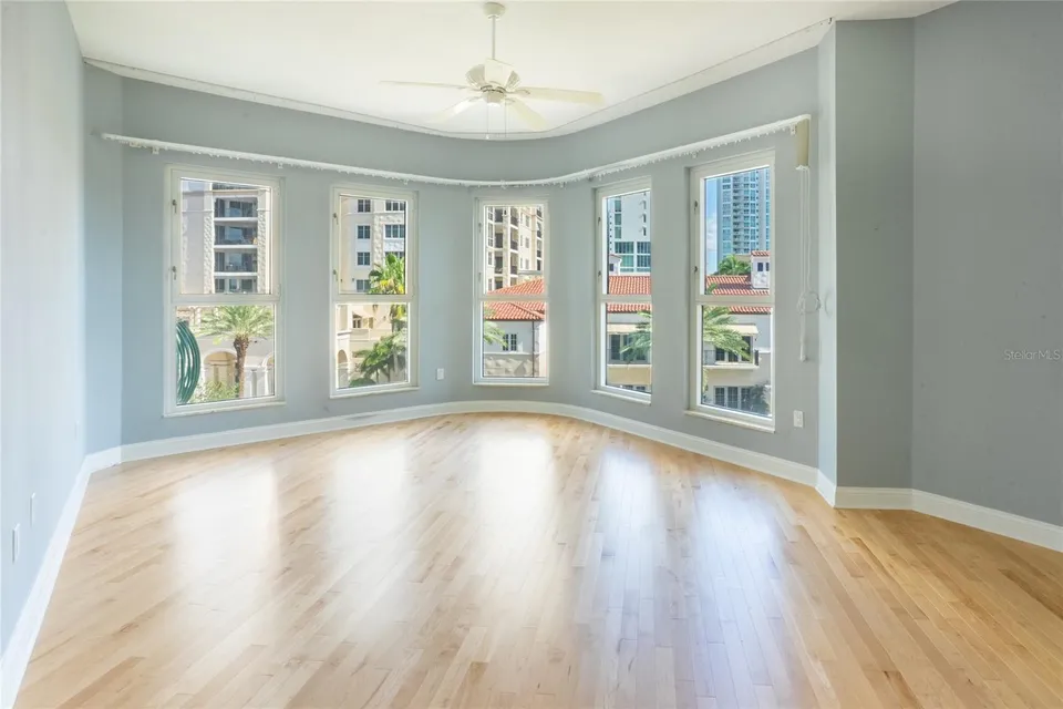 288 BEACH DR NE #4B, photo 23