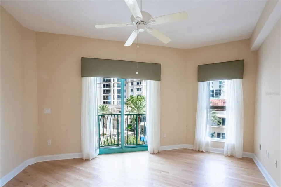 288 BEACH DR NE #4B, photo 27