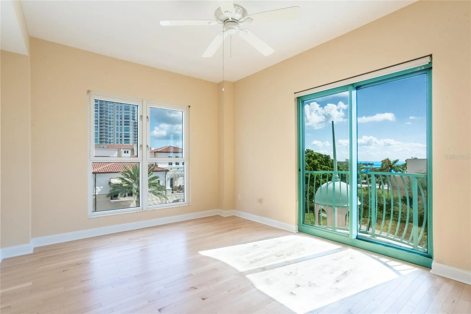 288 BEACH DR NE #4B, photo 28