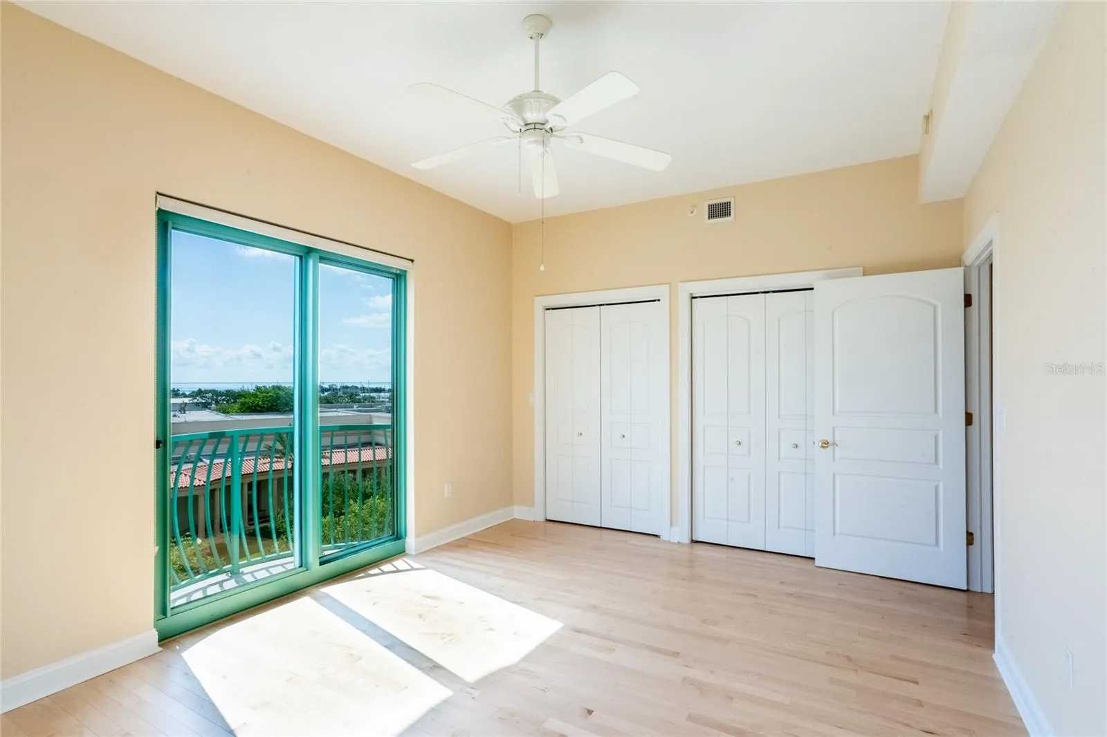 288 BEACH DR NE #4B, photo 31