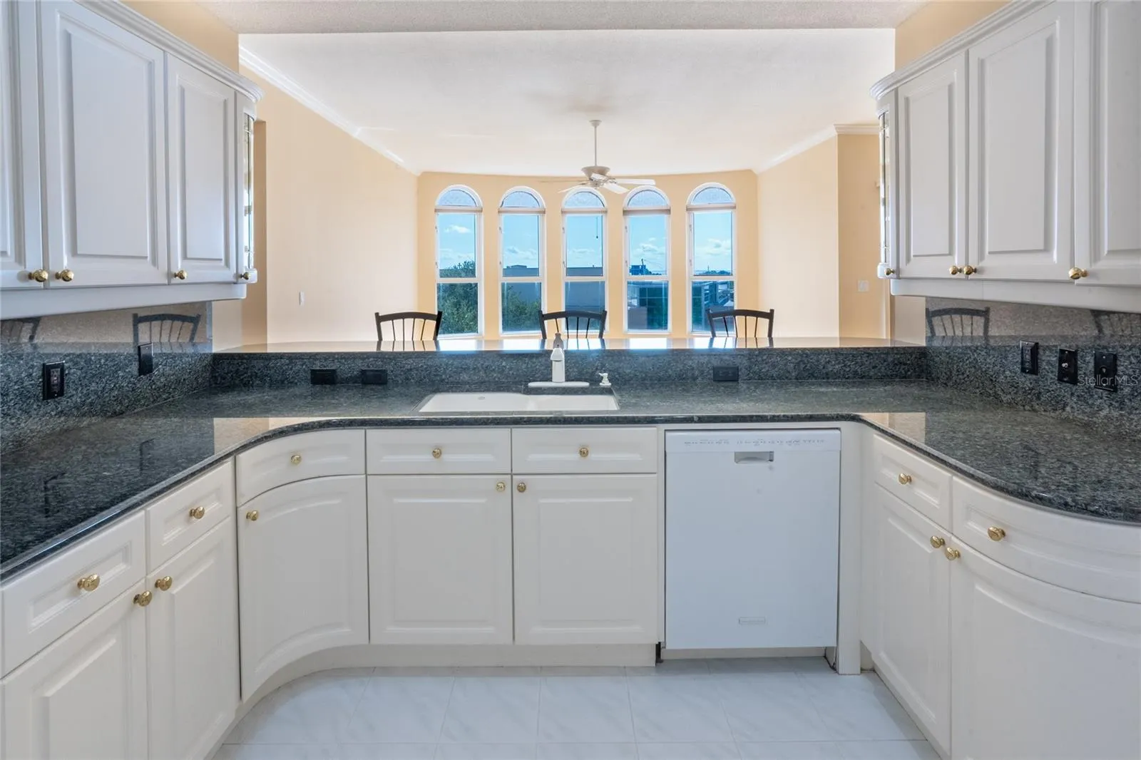 288 BEACH DR NE #4B, photo 34