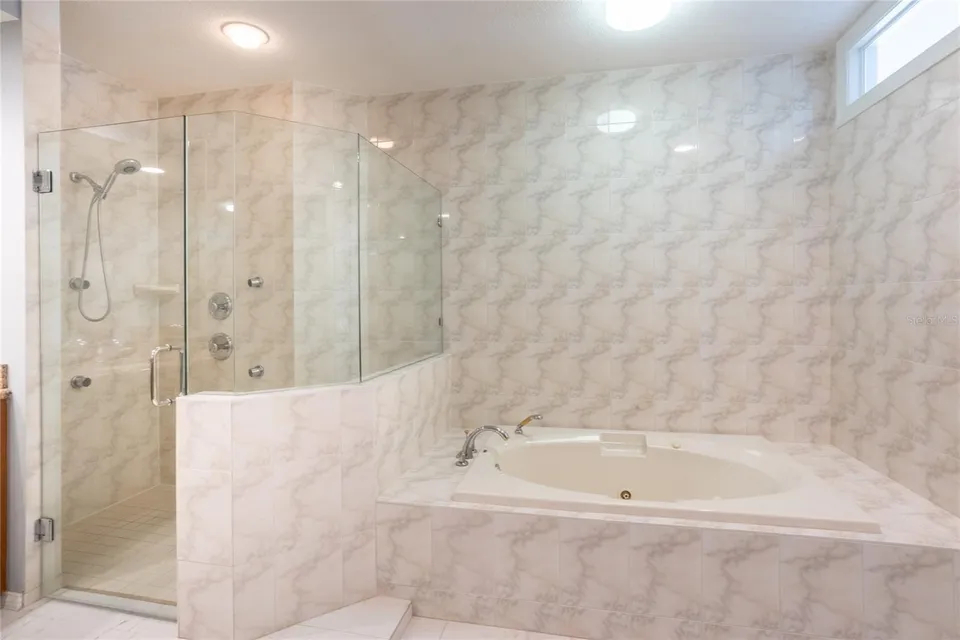 288 BEACH DR NE #4B, photo 40