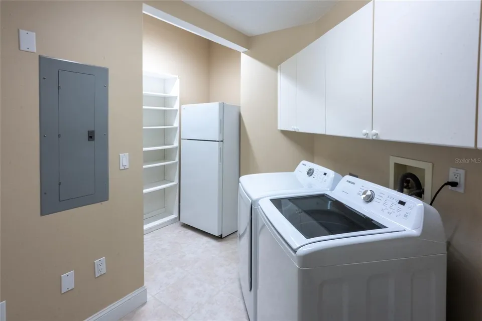 288 BEACH DR NE #4B, photo 46