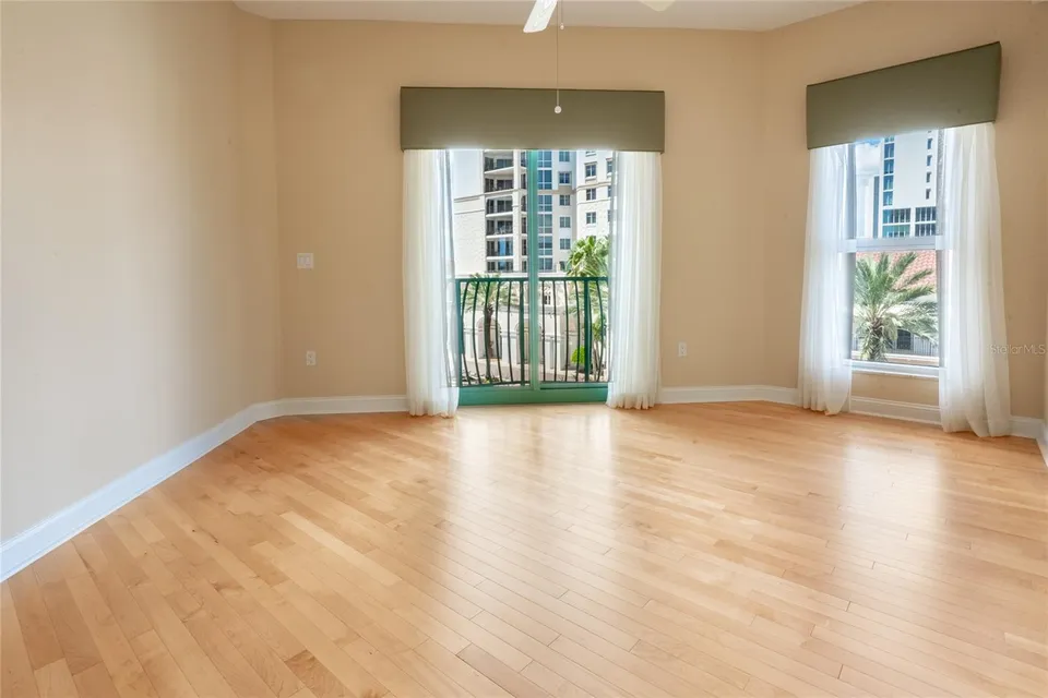 288 BEACH DR NE #4B, photo 74