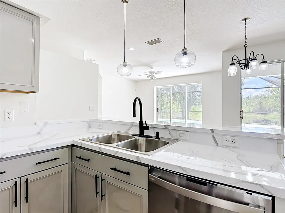 2944 SUNSET VISTA BLVD, photo 14