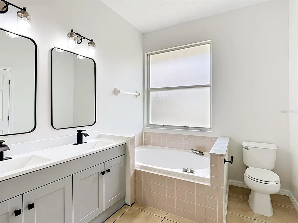 2944 SUNSET VISTA BLVD, photo 17