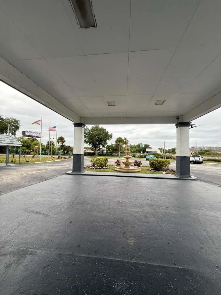 2050 E IRLO BRONSON MEMORIAL HWY #108, photo 21