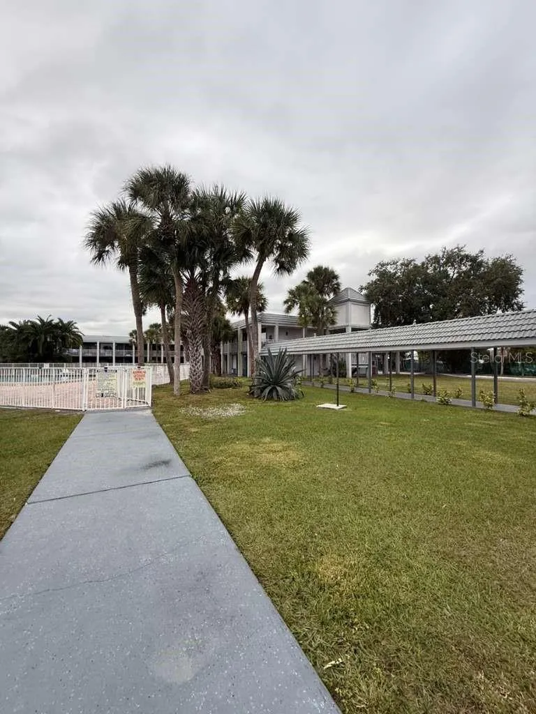 2050 E IRLO BRONSON MEMORIAL HWY #108, photo 25