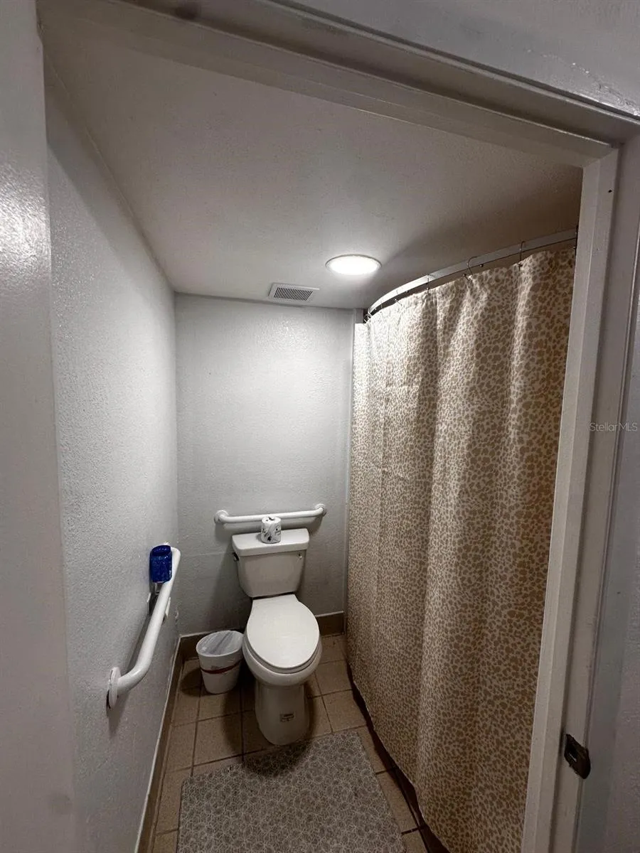 2050 E IRLO BRONSON MEMORIAL HWY #108, photo 20