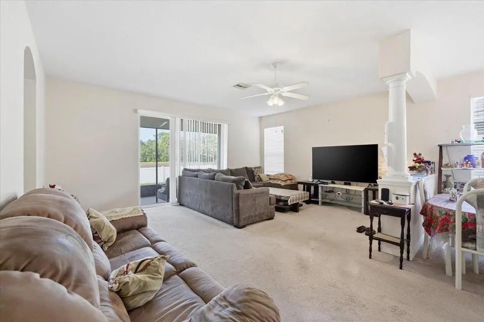18425 CYPRESS BAY PKWY, photo 3