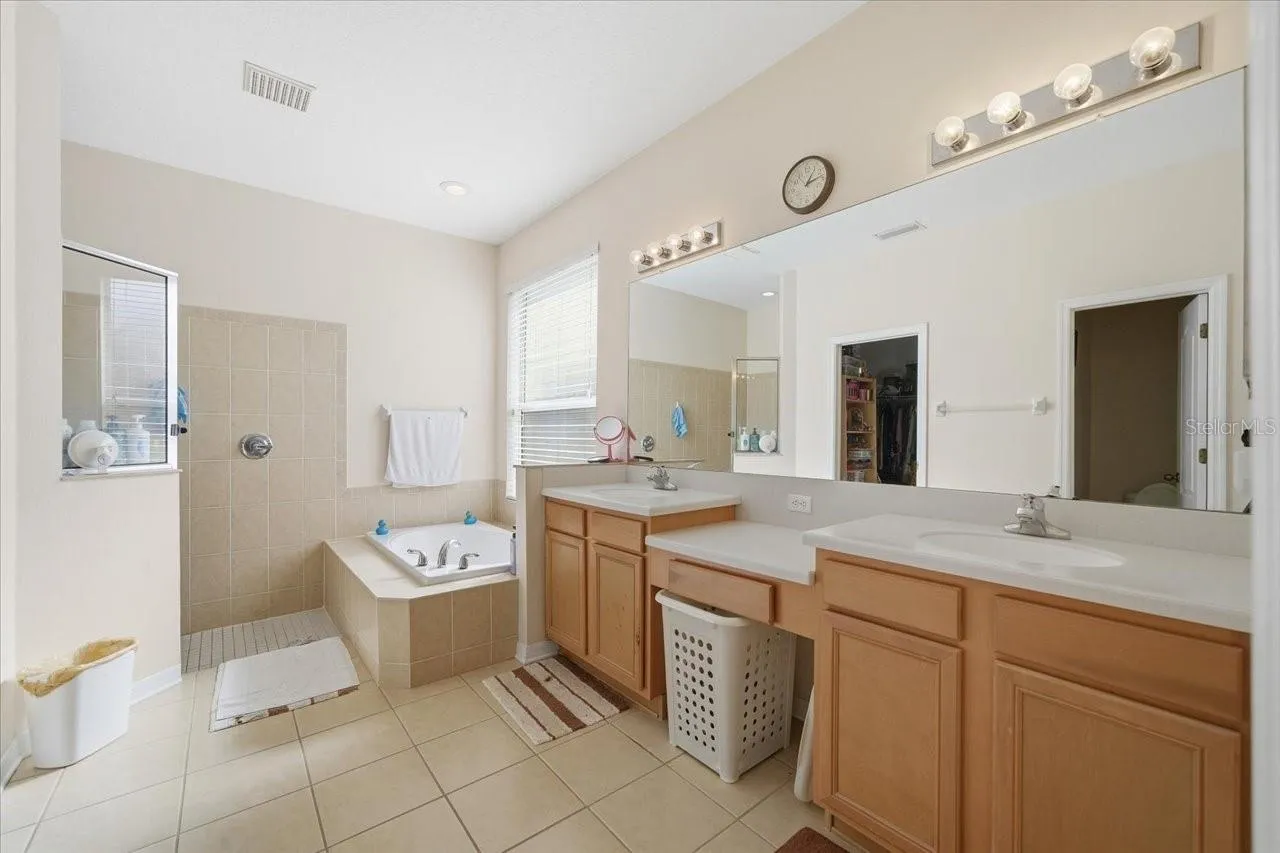 18425 CYPRESS BAY PKWY, photo 19
