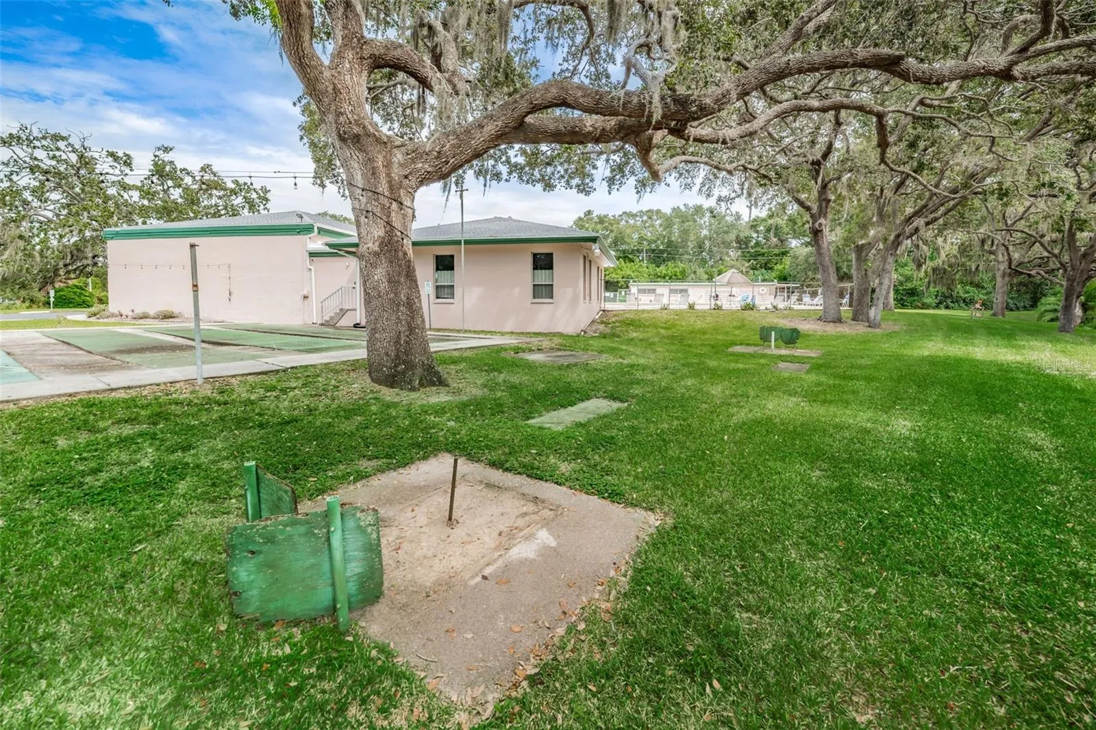 2001 GREENBRIAR BLVD #6, photo 29