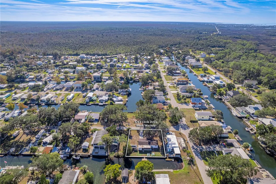 5261 CIRCLE DR, photo 10