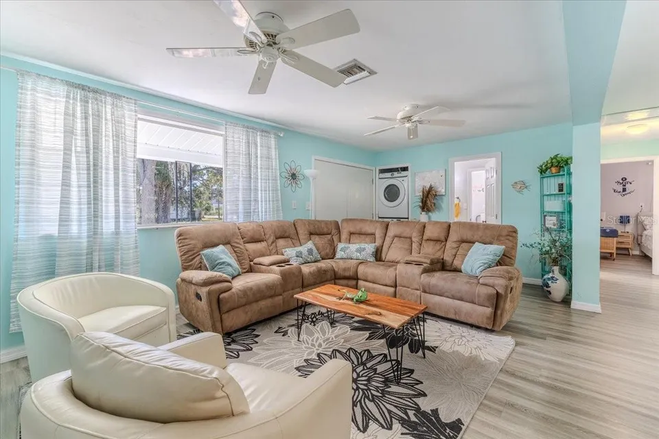 5261 CIRCLE DR, photo 14