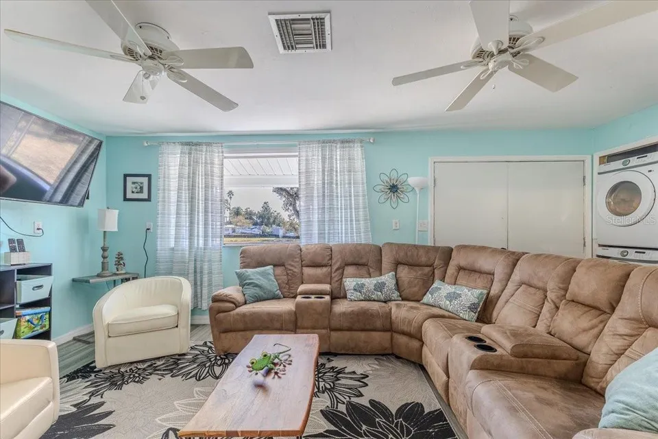 5261 CIRCLE DR, photo 16