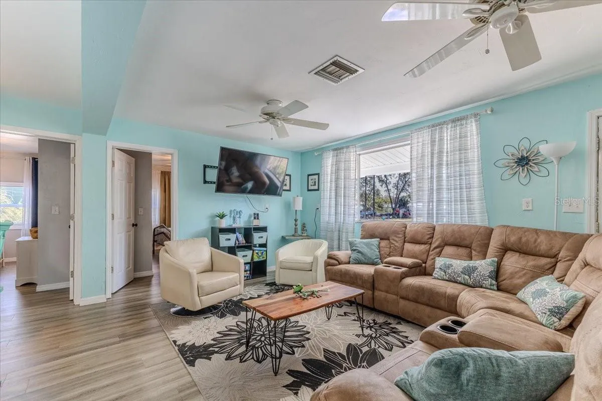 5261 CIRCLE DR, photo 17