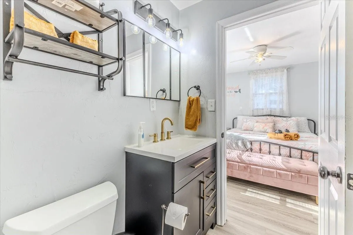 5261 CIRCLE DR, photo 27