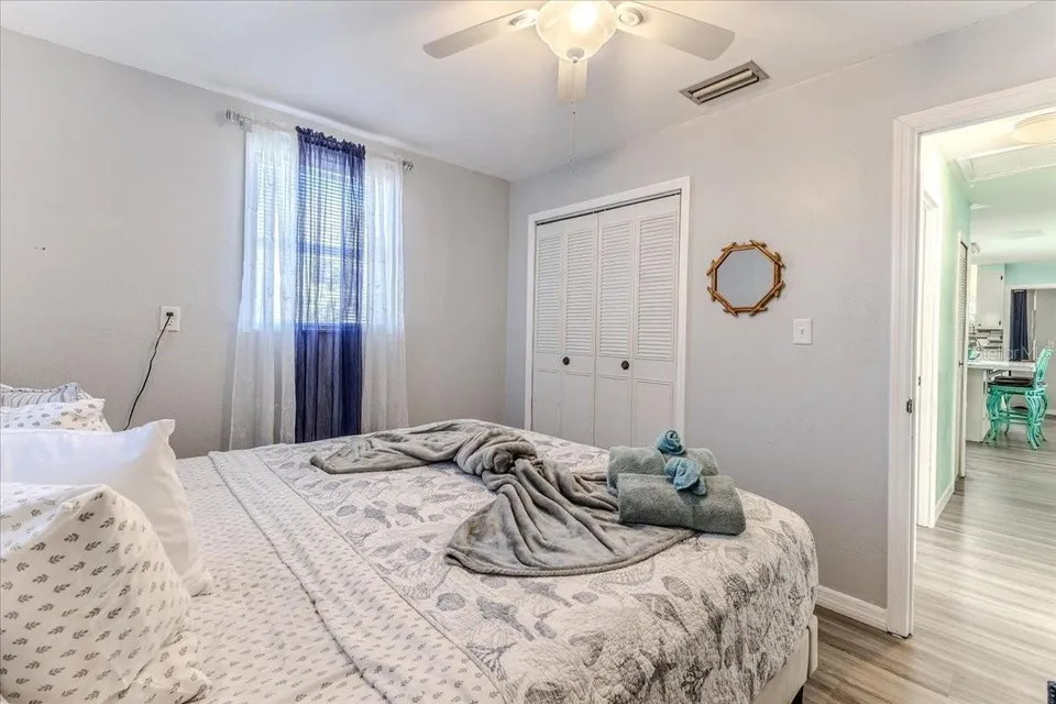 5261 CIRCLE DR, photo 30