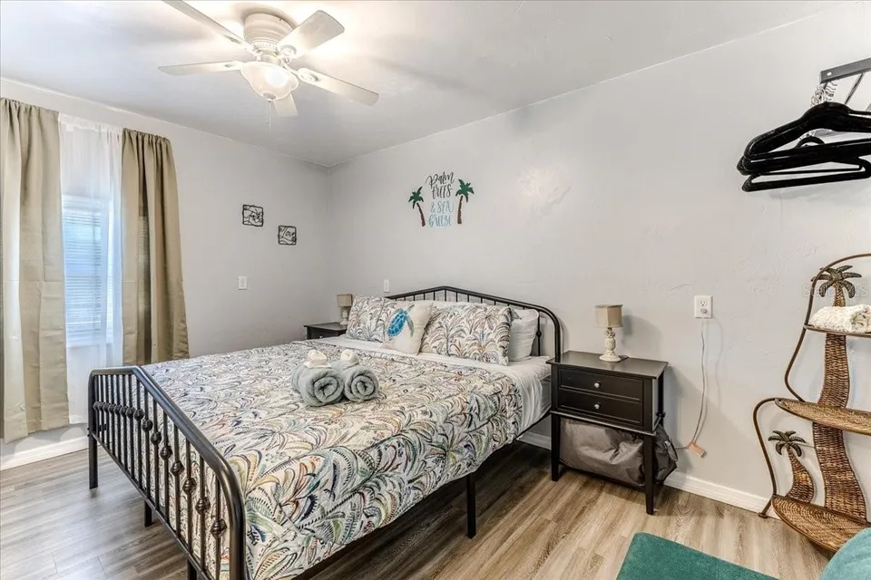 5261 CIRCLE DR, photo 32
