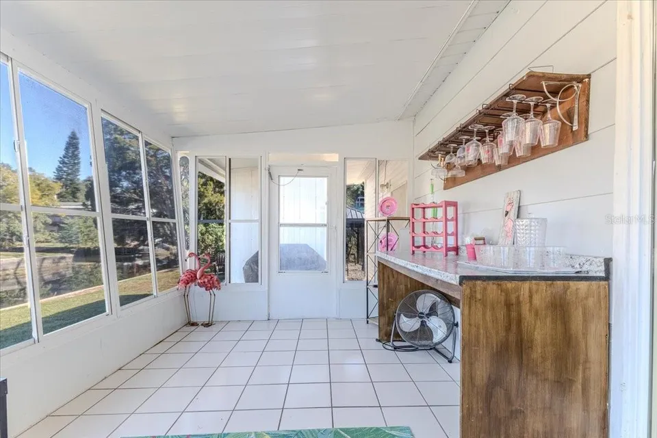 5261 CIRCLE DR, photo 40