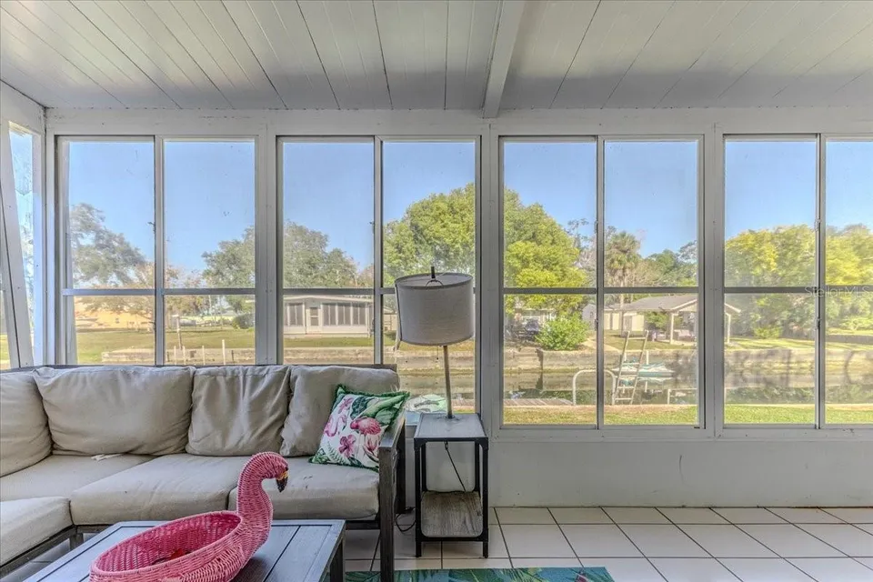 5261 CIRCLE DR, photo 41