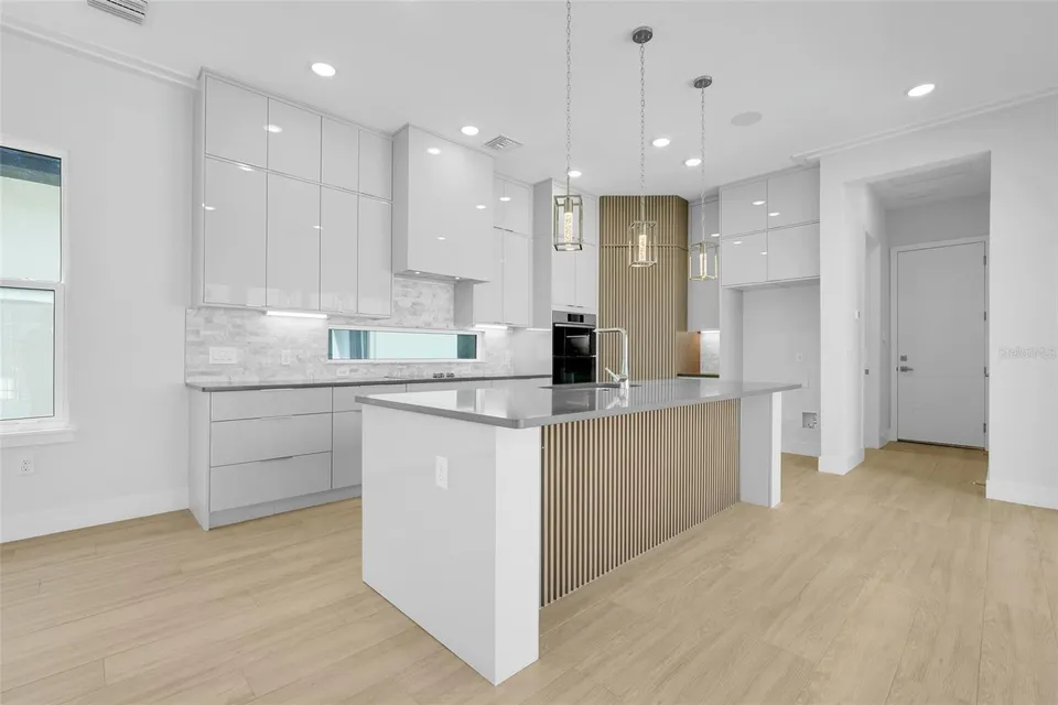 3036 KENSINGTON AVE, photo 18