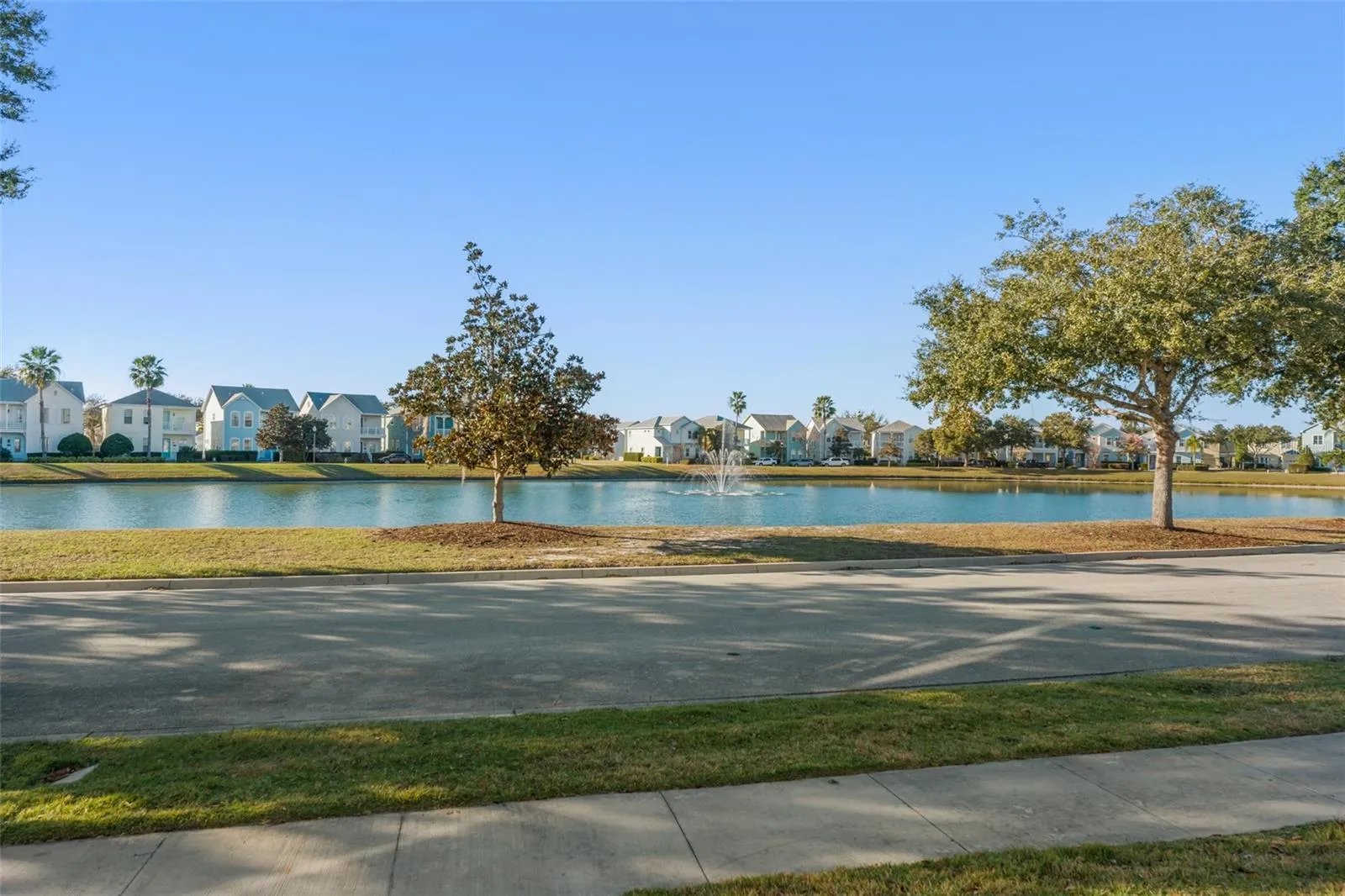 1531 FAIRVIEW CIR, photo 2