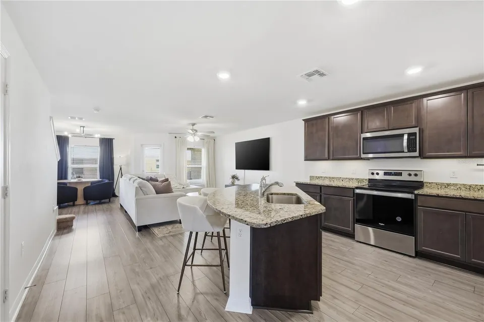 1675 WYNFORD CIR, photo 10