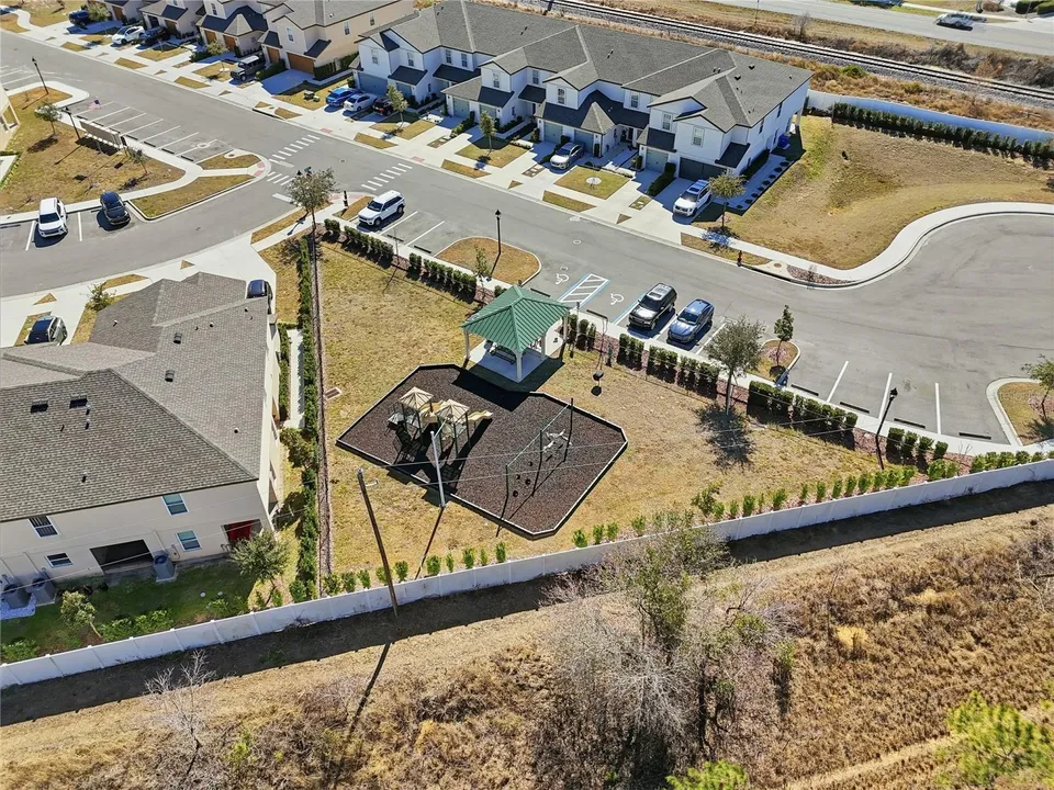 1675 WYNFORD CIR, photo 39