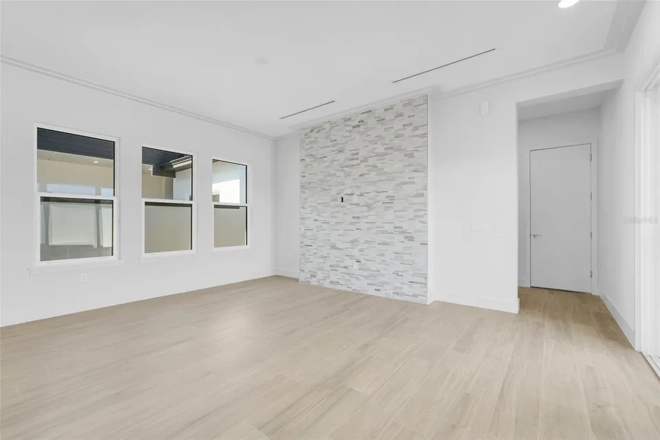 3060 KENSINGTON AVE, photo 8