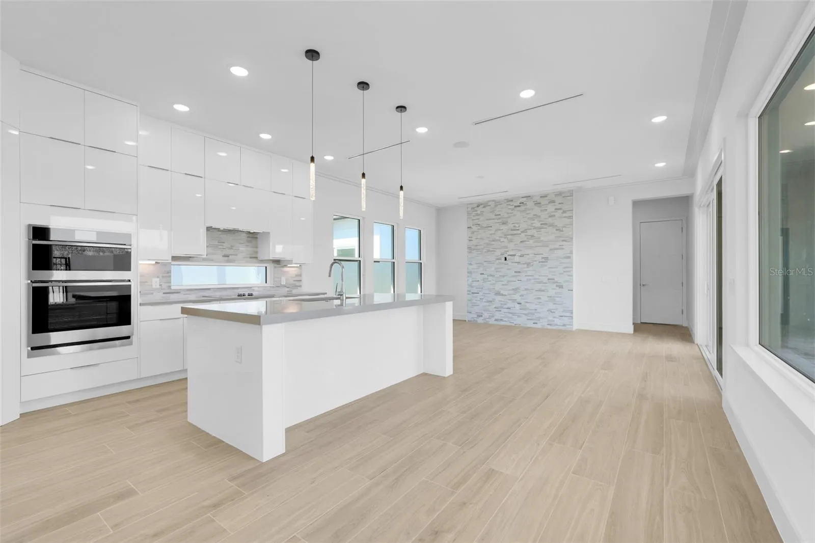 3060 KENSINGTON AVE, photo 9