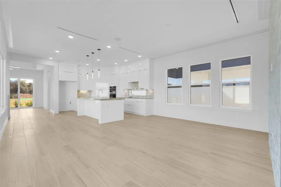 3060 KENSINGTON AVE, photo 11