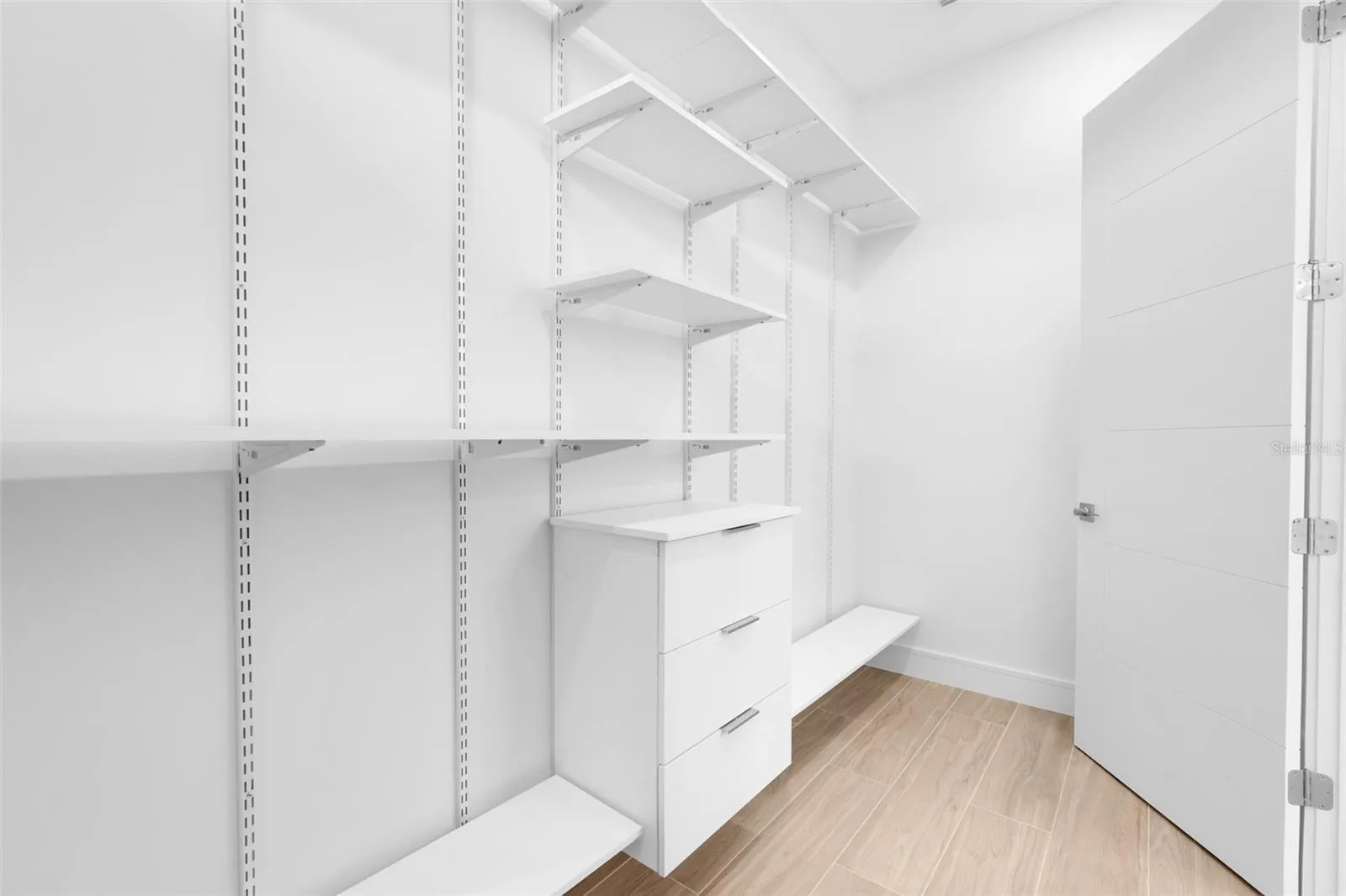 3060 KENSINGTON AVE, photo 24