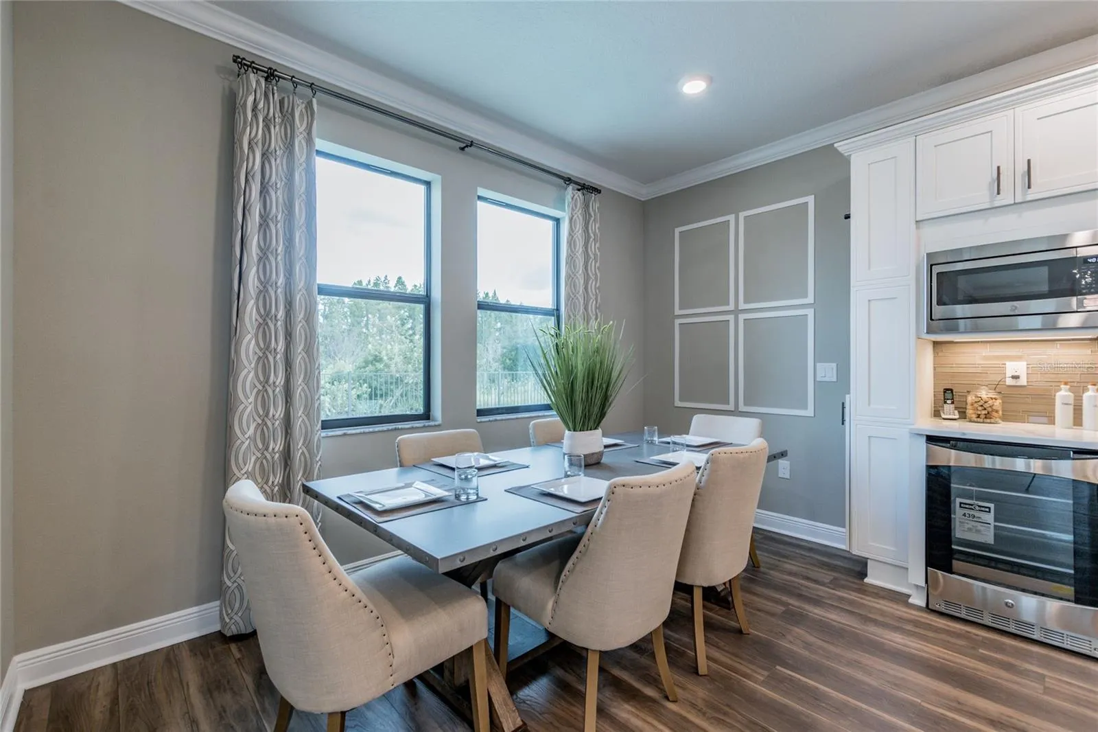 704 ESTATES BLVD, photo 10