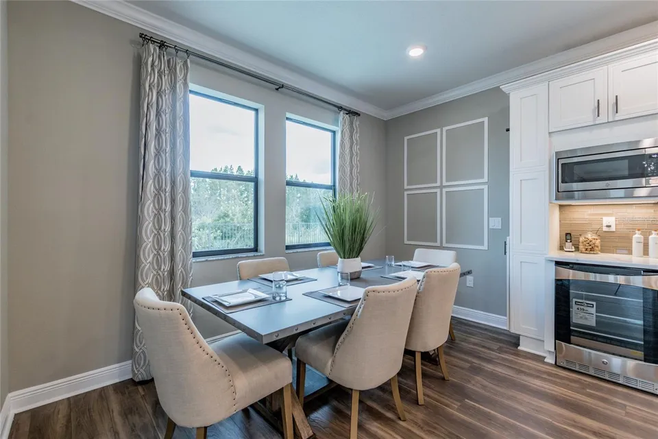 704 ESTATES BLVD, photo 10