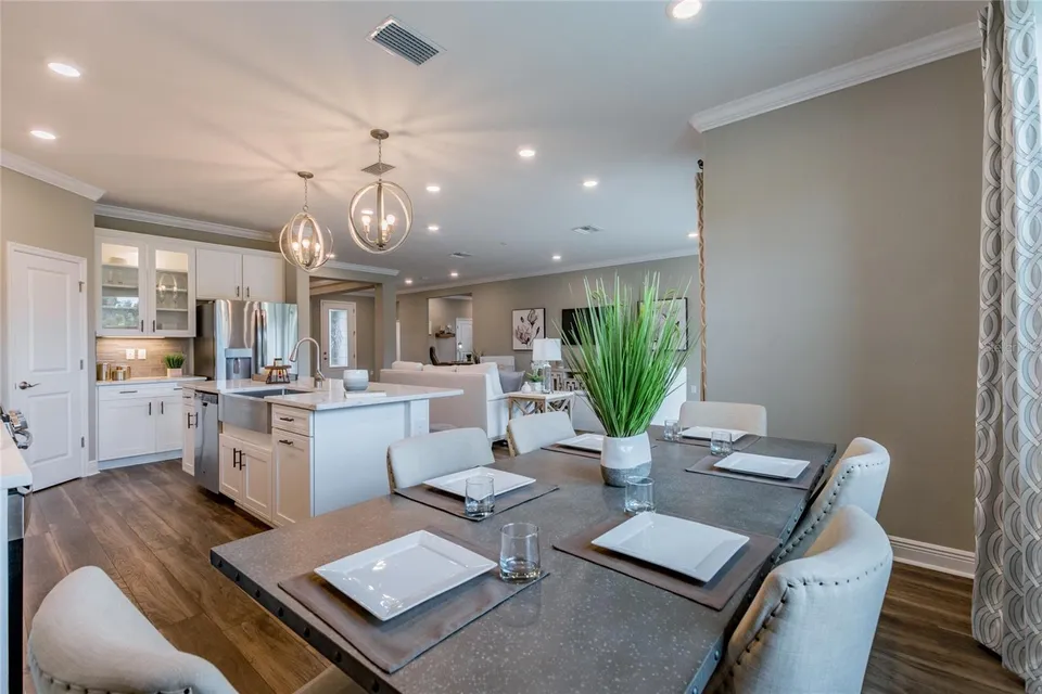 704 ESTATES BLVD, photo 12