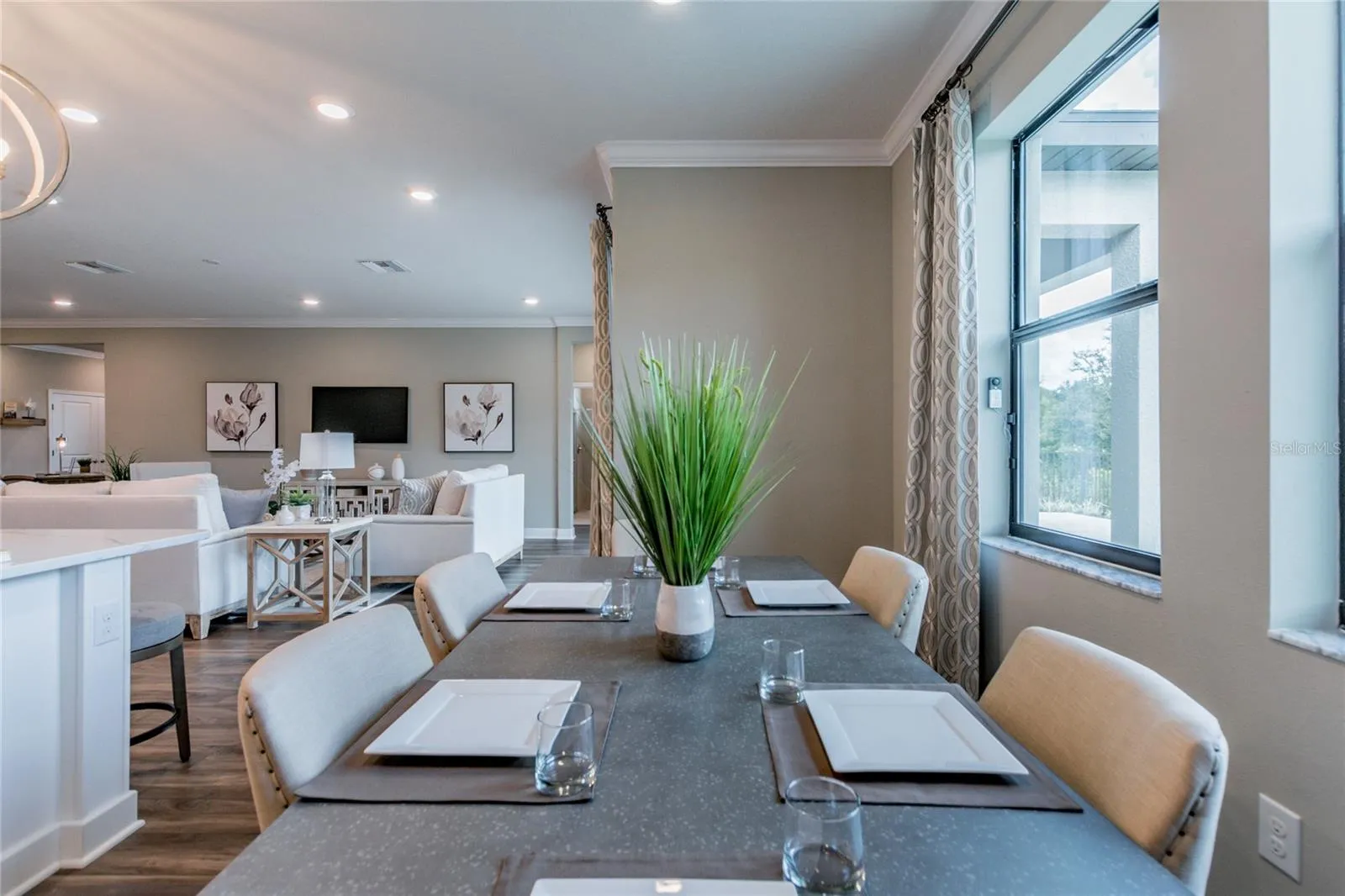 704 ESTATES BLVD, photo 13