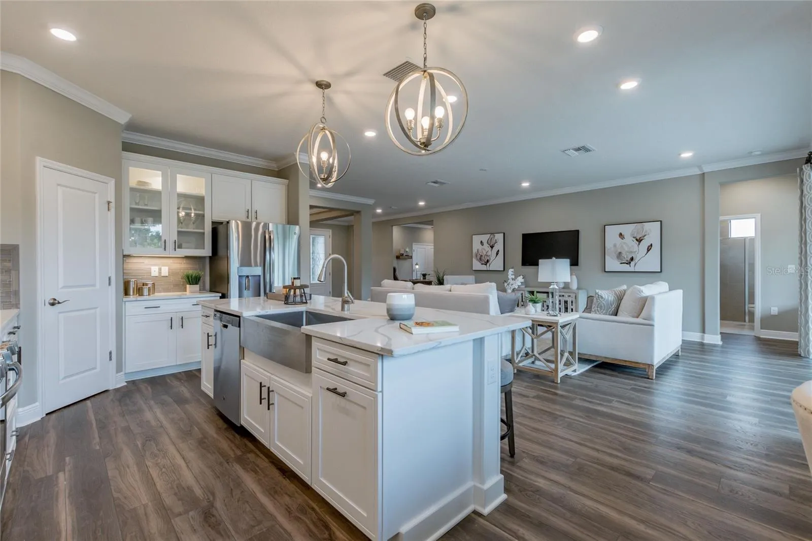 704 ESTATES BLVD, photo 15