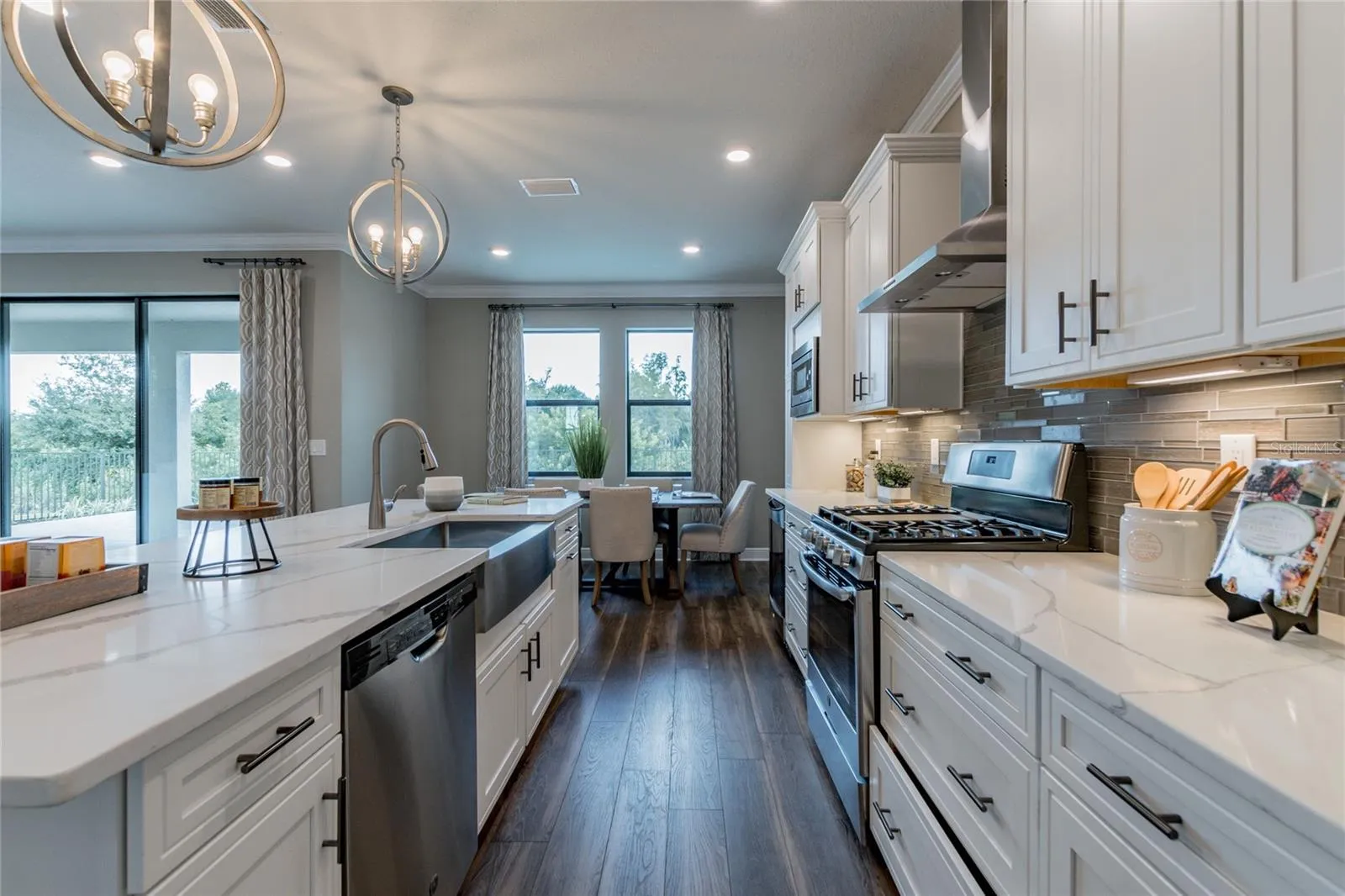 704 ESTATES BLVD, photo 19